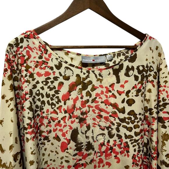 AvenueSTUDIO Womens Poncho Top 30/32 Beige Animal Print Flowy Blouse Boho Chic‎ - Picture 9 of 9